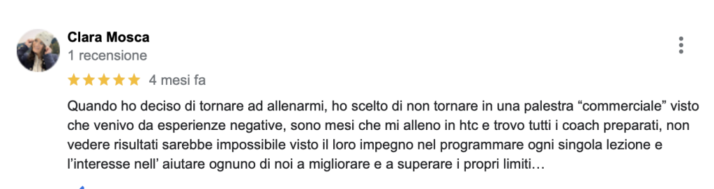 Schermata con recensioni positive dei membri di Health Training Coach, evidenziando l'efficacia del personal training e l'alta soddisfazione dei clienti